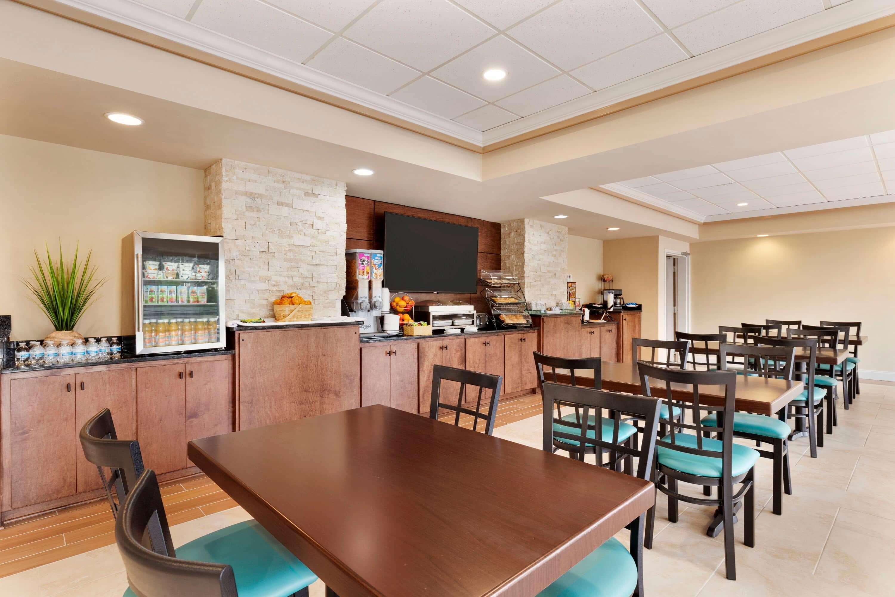 Baymont By Wyndham Augusta West Hotel Bagian luar foto