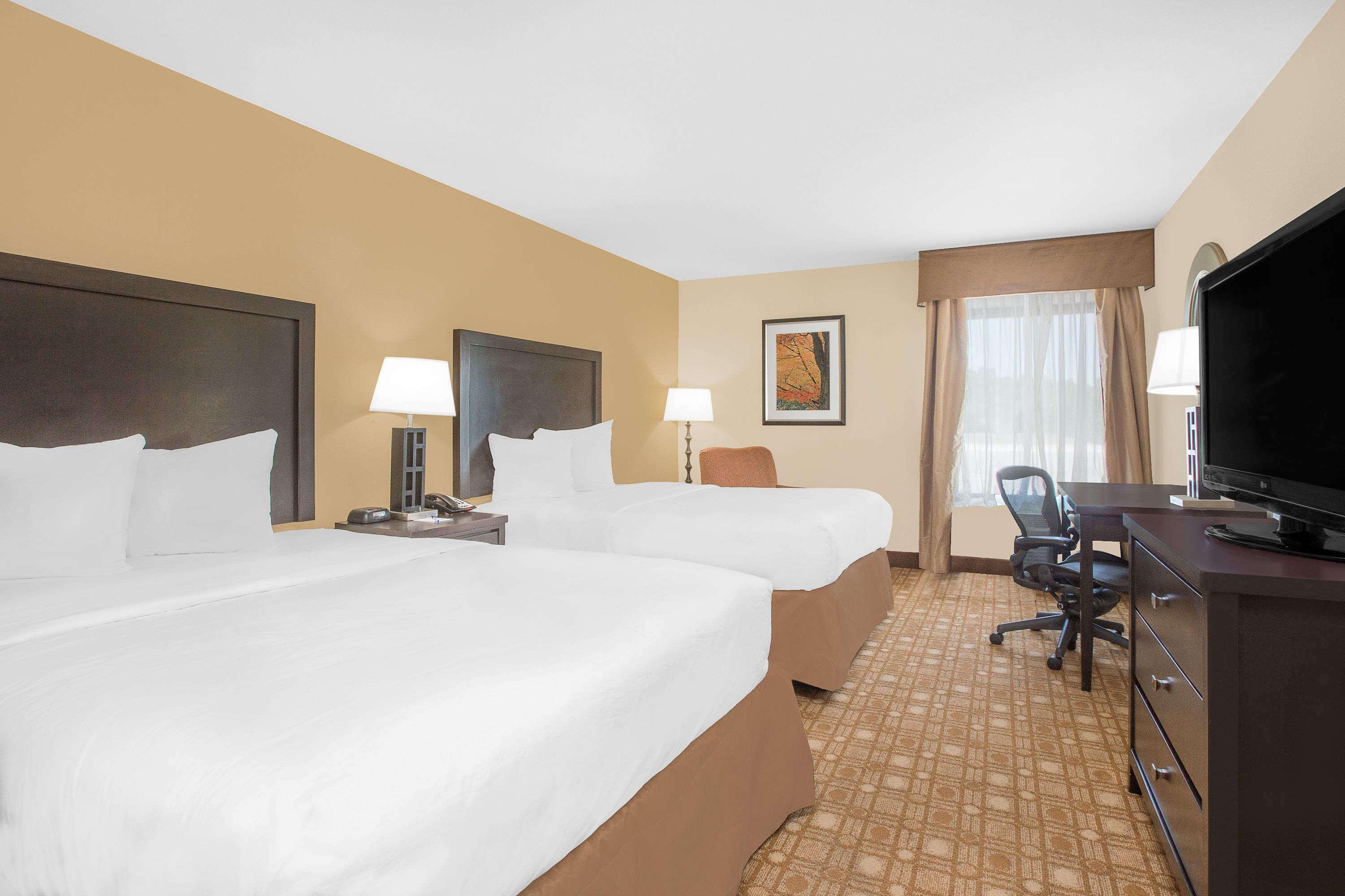 Baymont By Wyndham Augusta West Hotel Bagian luar foto