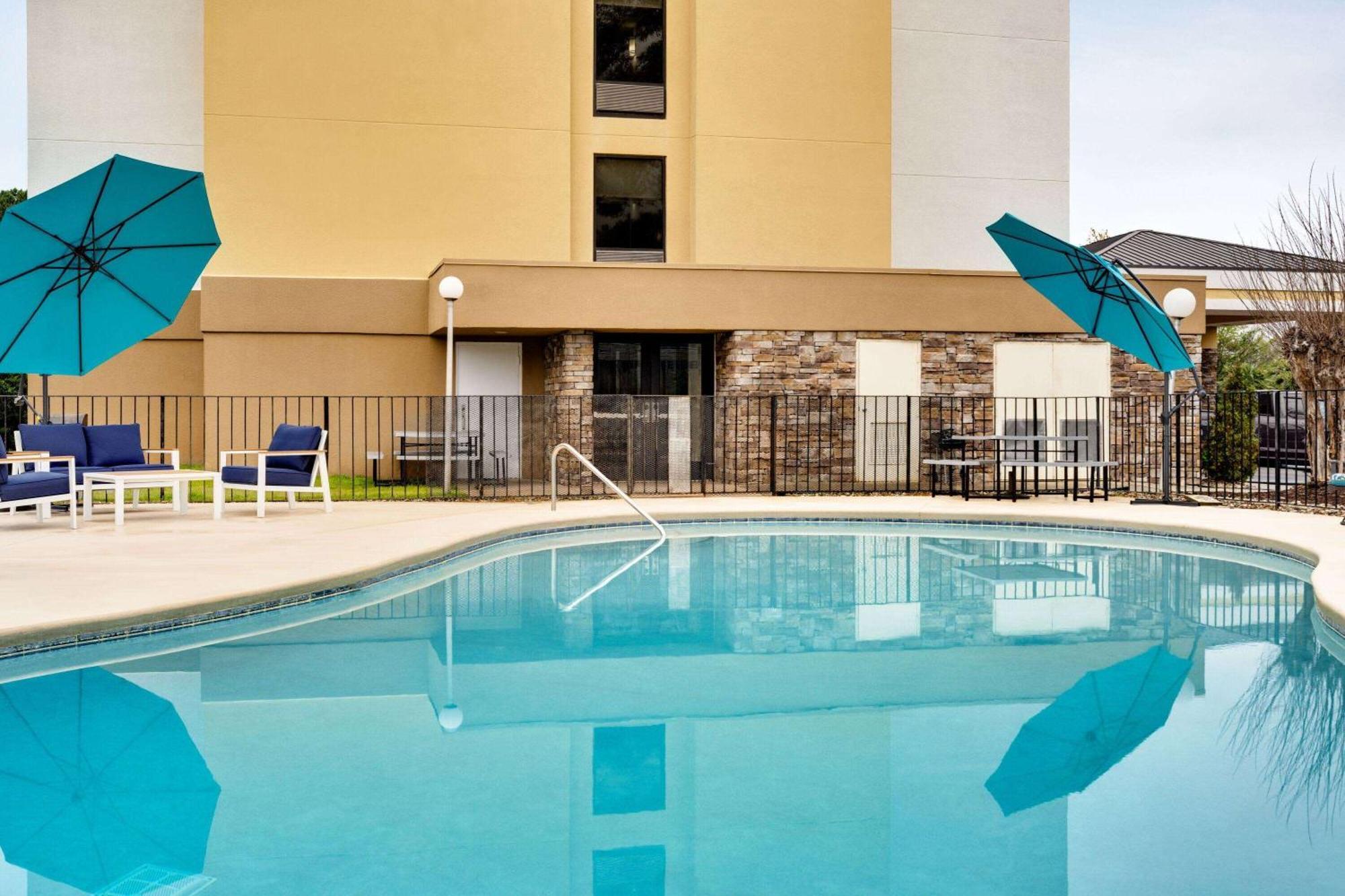 Baymont By Wyndham Augusta West Hotel Bagian luar foto